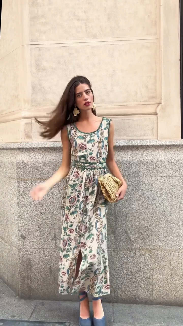 Floral Print Sleeveless Midi Dress